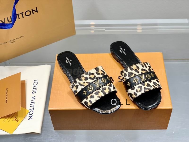 Louis Vuitton Women's Slippers 81